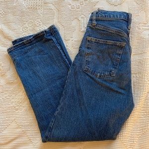 SUPER CUTE Levi's Ribcage Straight Ankle Jeans